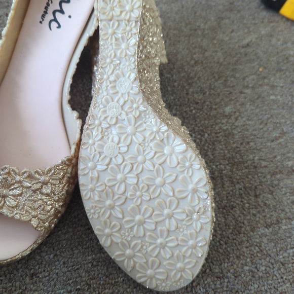 Chic by Lady Contour sz 8 rose gold flower wedge shoes - Picture 5 of 6